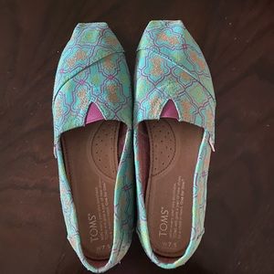 Tom’s Shoes - New!!  New Without Box
